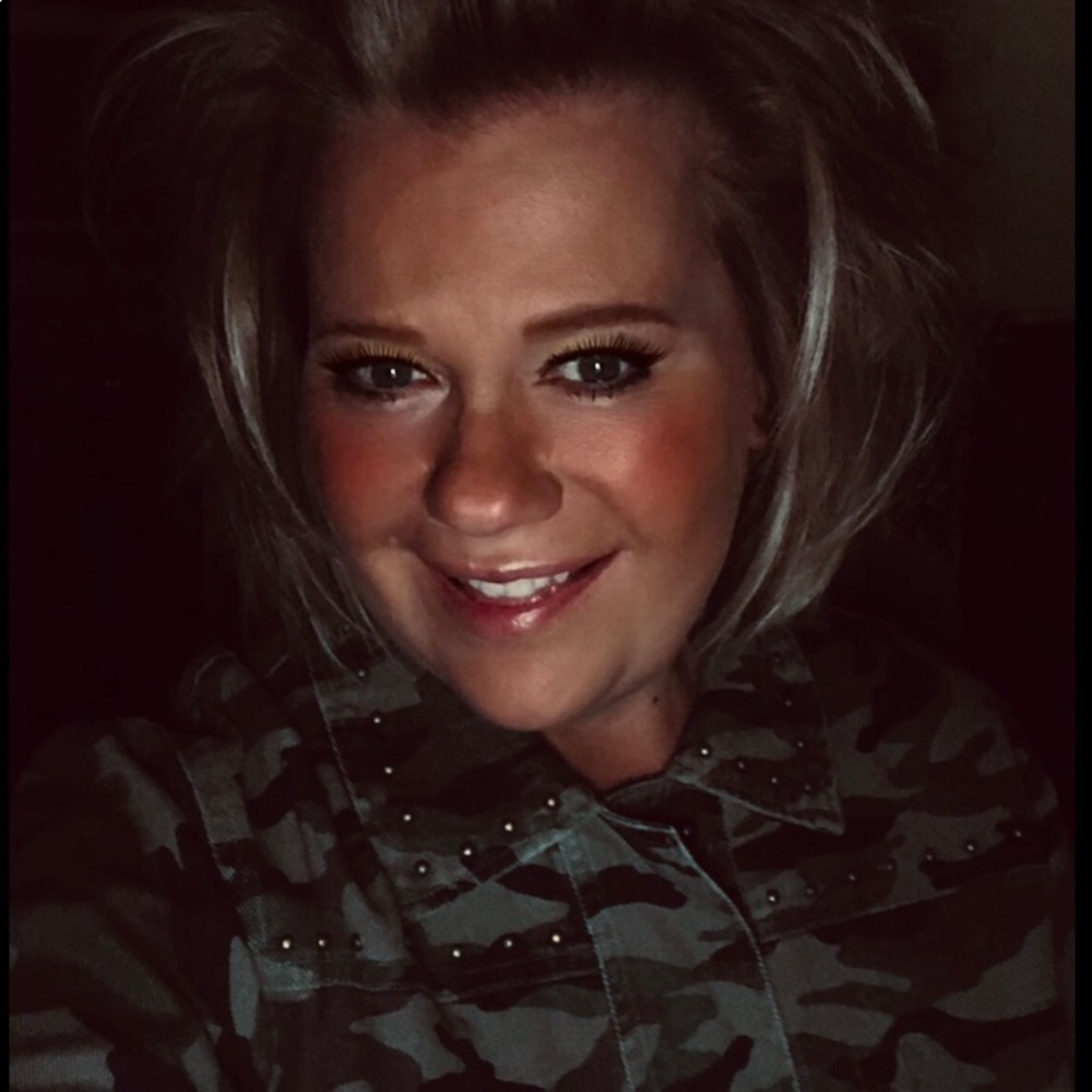 Meet your Posher, Kimberly